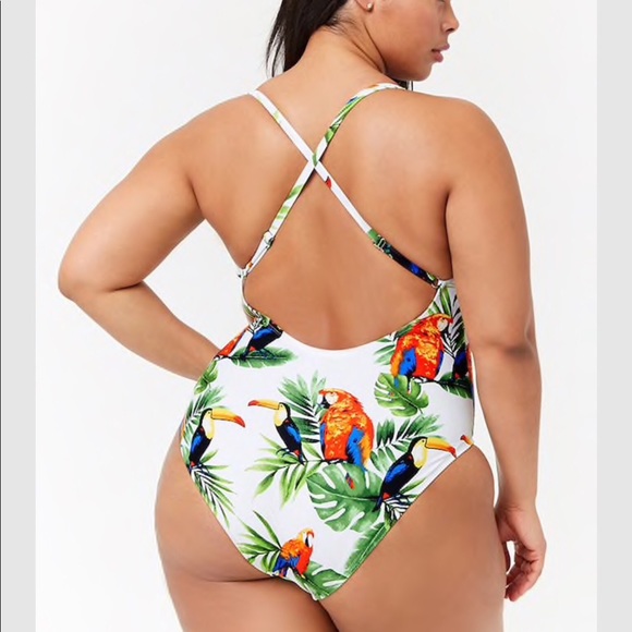 ⭐️HOST PICK⭐️ Plus-size one piece parrot print swimsuit - Picture 4 of 5